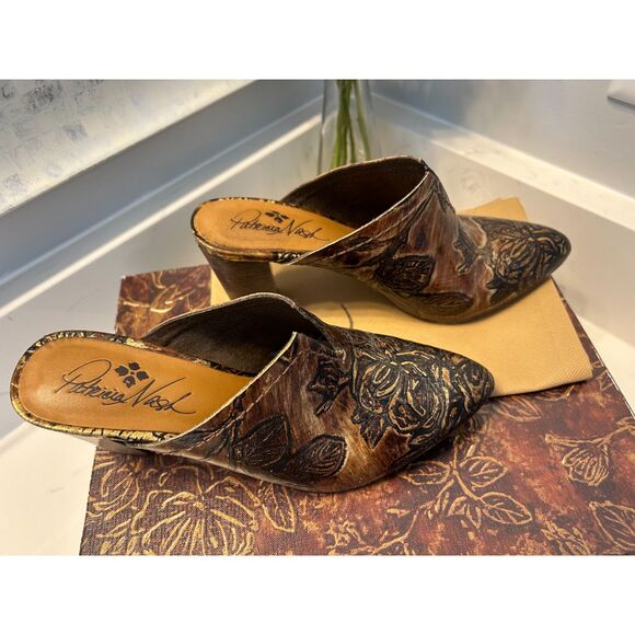 PATRICIA NASH Ruffina Mule in Chocolate Gold Metallic Back Leaves Size 6 Shoes - Picture 7 of 9